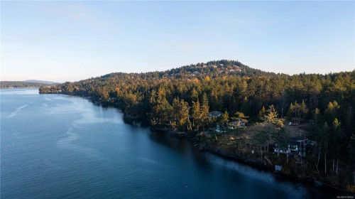 760 Lands End Rd, North Saanich, BC 