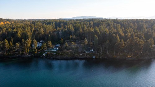 760 Lands End Rd, North Saanich, BC 