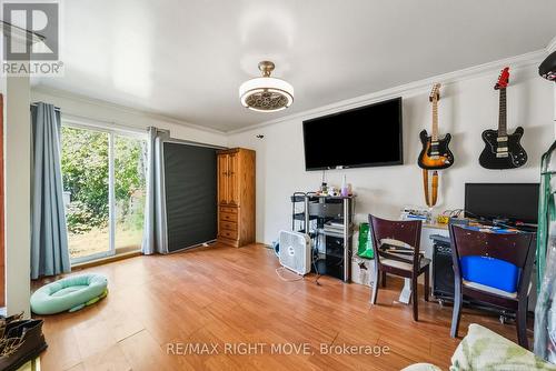 122 Elgin Street, Orillia, ON - Indoor