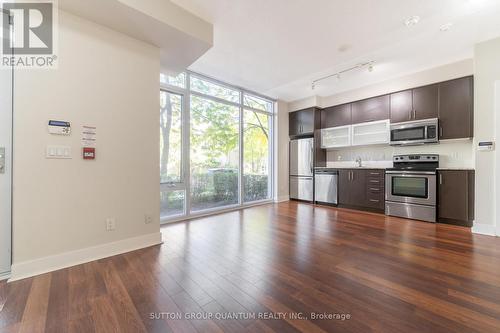 Th111 - 90 Stadium Road, Toronto, ON - Indoor Photo Showing Kitchen