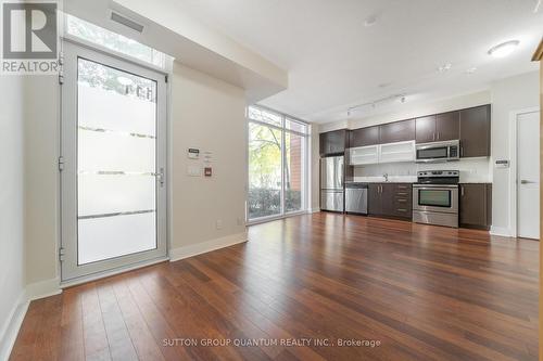 Th111 - 90 Stadium Road, Toronto, ON - Indoor Photo Showing Kitchen