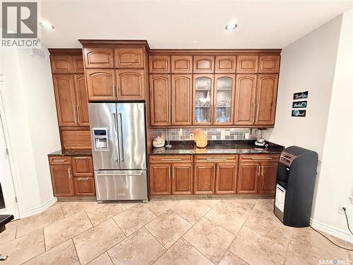 1845 Gordon Miles Place, Weyburn, SK - Indoor Photo Showing Kitchen