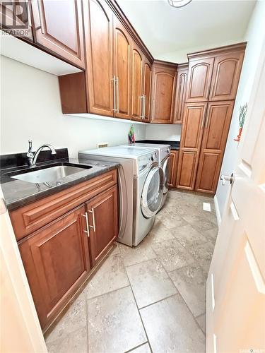 1845 Gordon Miles Place, Weyburn, SK - Indoor Photo Showing Laundry Room