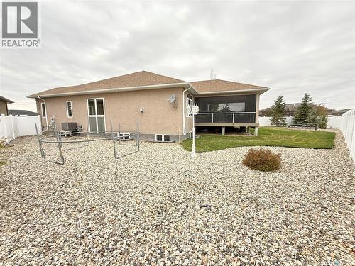 1845 Gordon Miles Place, Weyburn, SK - Outdoor