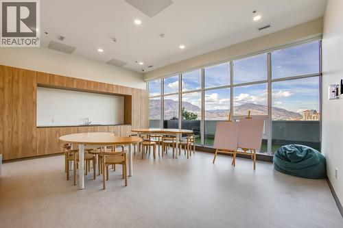 238 Leon Avenue Unit# 1104, Kelowna, BC - Indoor Photo Showing Dining Room
