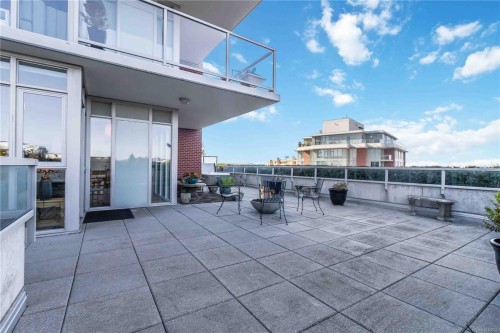 303-83 Saghalie Rd, Victoria, BC - Outdoor With Exterior
