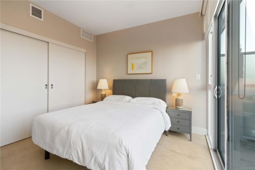 303-83 Saghalie Rd, Victoria, BC - Indoor Photo Showing Bedroom