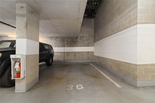 303-83 Saghalie Rd, Victoria, BC - Indoor Photo Showing Garage
