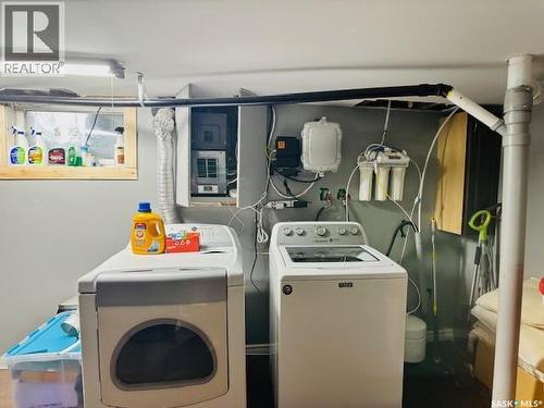 112 Fraser Avenue, Oxbow, SK - Indoor Photo Showing Laundry Room
