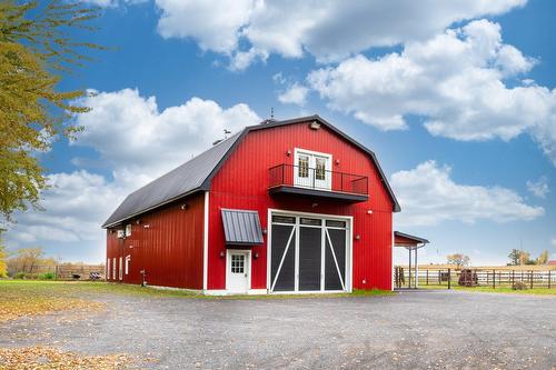 Grange - 979 Rue Garand, Saint-Jean-Sur-Richelieu, QC - Outdoor