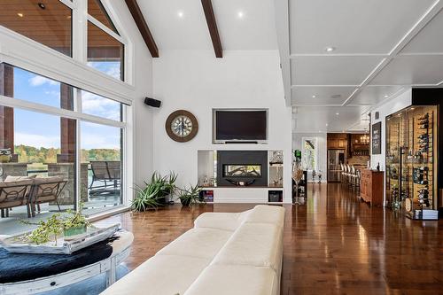 Vue d'ensemble - 979 Rue Garand, Saint-Jean-Sur-Richelieu, QC - Indoor Photo Showing Living Room With Fireplace