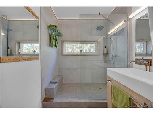 478 Fundy Dr, Wilsons Beach, NB 