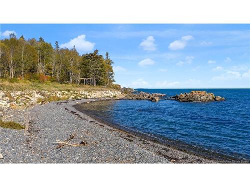 478 Fundy Dr, Wilsons Beach, NB 