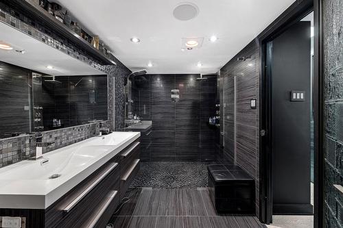 Bathroom - 615-3577 Av. Atwater, Montréal (Ville-Marie), QC - Indoor Photo Showing Bathroom