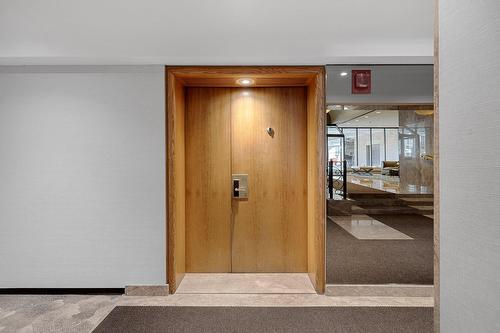 Hall - 615-3577 Av. Atwater, Montréal (Ville-Marie), QC - Indoor Photo Showing Other Room