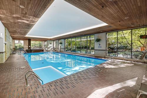 Pool - 615-3577 Av. Atwater, Montréal (Ville-Marie), QC -  Photo Showing Other Room With In Ground Pool