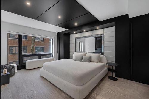 Primary bedroom - 615-3577 Av. Atwater, Montréal (Ville-Marie), QC - Indoor Photo Showing Bedroom