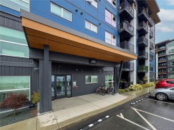 601-2465 Gateway Rd  Langford, BC V9B 6R1