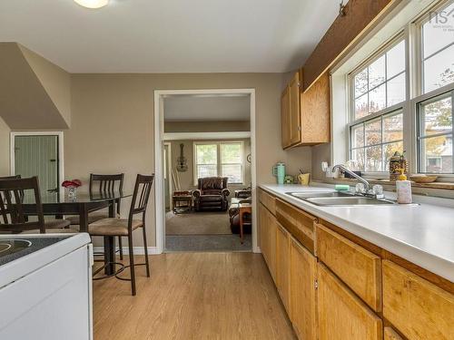 77 Gaston Road, Dartmouth, NS 