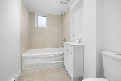 Bathroom - 277 Rue Massey, Châteauguay, QC - Indoor Photo Showing Bathroom