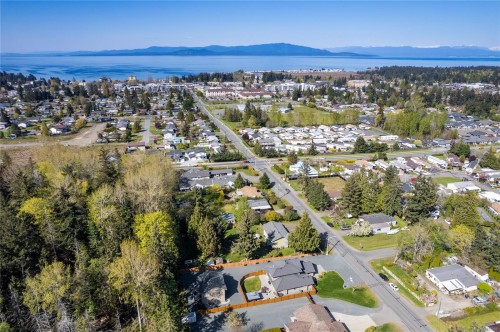 423 Craig St, Parksville, BC 