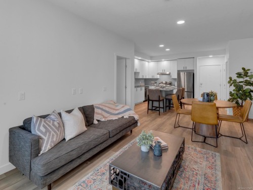 524-2390 City Gate Blvd, Langford, BC - Indoor Photo Showing Living Room