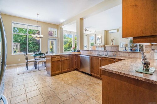 1416 Saturna Dr, Parksville, BC 