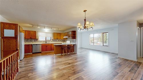 303 5Th Street, Cranbrook, BC - Indoor Photo Showing Kitchen