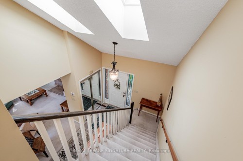 25 Riverview Road, New Tecumseth, ON - Indoor Photo Showing Other Room