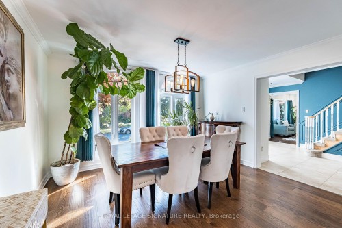 5571 Spangler Drive, Mississauga, ON - Indoor Photo Showing Dining Room