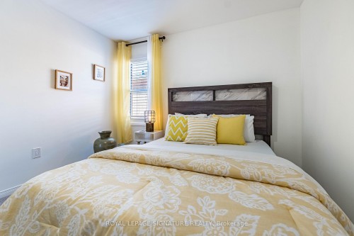 5571 Spangler Drive, Mississauga, ON - Indoor Photo Showing Bedroom