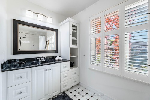 5571 Spangler Drive, Mississauga, ON - Indoor Photo Showing Basement