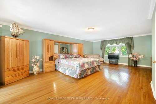 2130 Autumn Breeze Drive N, Mississauga, ON - Indoor Photo Showing Bedroom