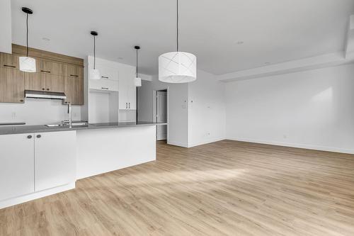 Salle à manger - 4-41 Rue Bellevue, Saint-Anselme, QC - Indoor Photo Showing Kitchen