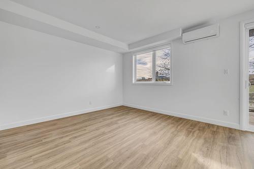 Salon - 4-41 Rue Bellevue, Saint-Anselme, QC - Indoor Photo Showing Other Room