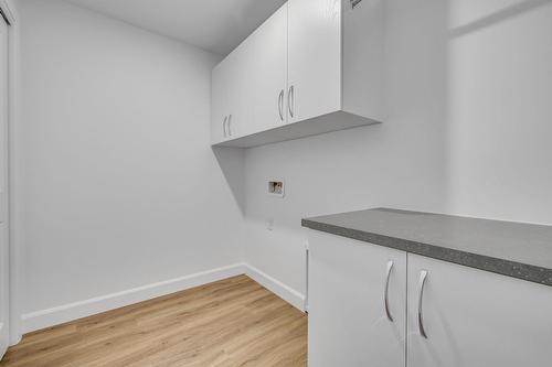 Salle de lavage - 4-41 Rue Bellevue, Saint-Anselme, QC - Indoor Photo Showing Other Room