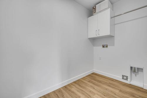 Salle de lavage - 3-41 Rue Bellevue, Saint-Anselme, QC - Indoor Photo Showing Other Room