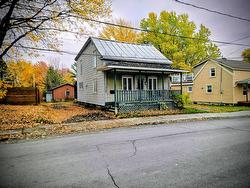 824 2e Rue  Saint-Jean-Sur-Richelieu, QC J2X 3H9