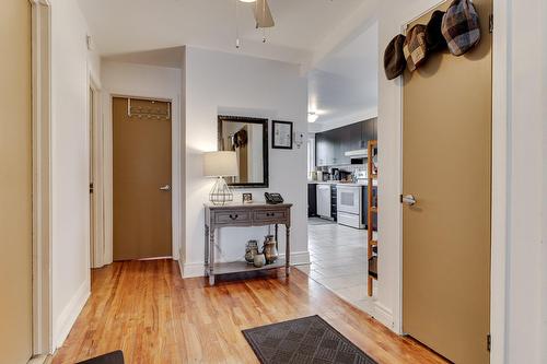 Passageway - 3300  - 3302 Rue French, Montréal (Mercier/Hochelaga-Maisonneuve), QC - Indoor