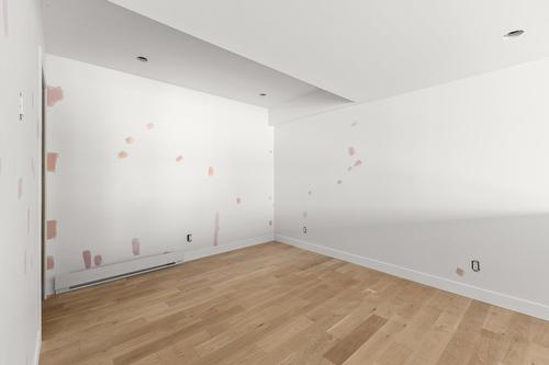 Primary bedroom - 7592 Rue St-André, Montréal (Villeray/Saint-Michel/Parc-Extension), QC - Indoor Photo Showing Other Room