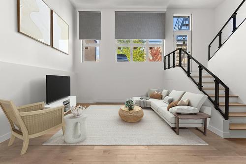 Living room - 7592 Rue St-André, Montréal (Villeray/Saint-Michel/Parc-Extension), QC - Indoor