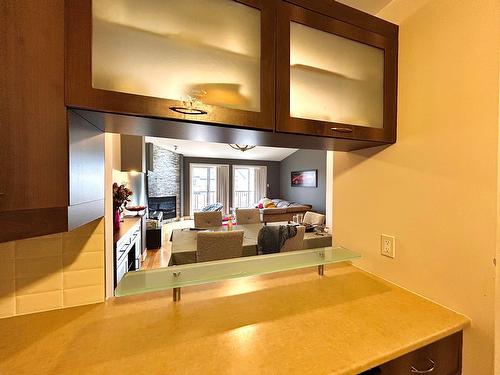 Cuisine - 403-701 Mtée Des Pionniers, Terrebonne (Lachenaie), QC - Indoor Photo Showing Other Room