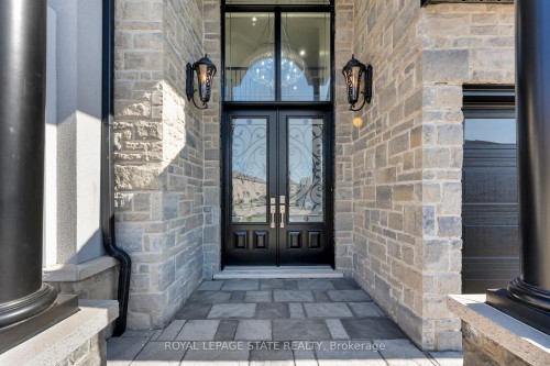 7 Bernini Court, Hamilton, ON - Indoor Photo Showing Other Room
