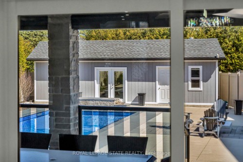 7 Bernini Court, Hamilton, ON - Outdoor With In Ground Pool