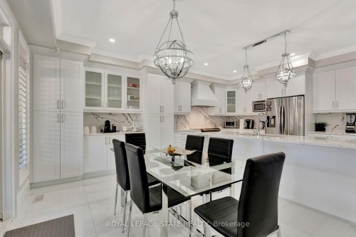 7 Bernini Court, Hamilton, ON - Indoor Photo Showing Other Room