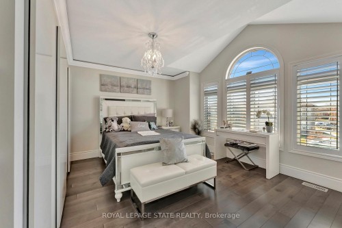 7 Bernini Court, Hamilton, ON - Indoor