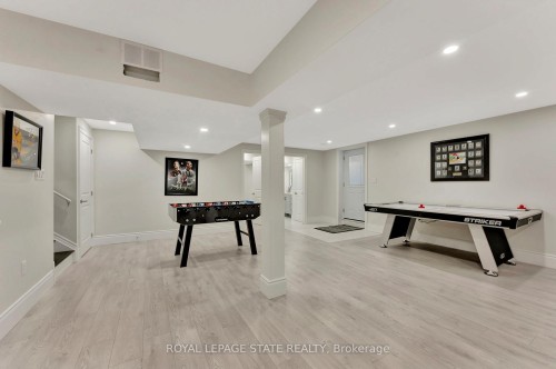 7 Bernini Court, Hamilton, ON - Indoor Photo Showing Other Room