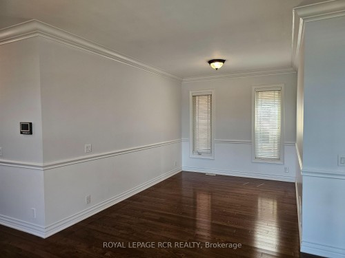 40 Thatcher Crescent, East Gwillimbury, ON - Indoor Photo Showing Other Room