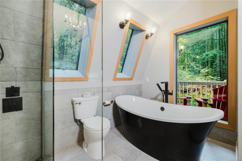 3778 Kingburne Dr, Cobble Hill, BC 