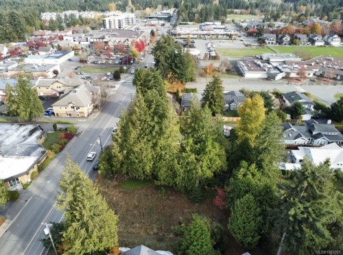 172 Fern Rd West, Qualicum Beach, BC 